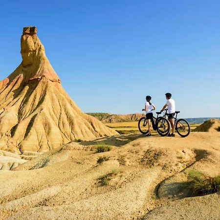 Casa Bardena Negra, Comodo Alojamiento Para Visitar Las Bardenas Y Sendaviva Fustinana Exterior foto